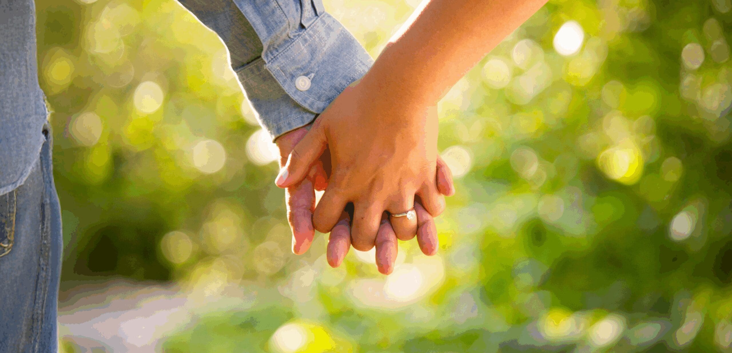 Navigating Friendships: A Therapist’s Guide to Healthy Boundaries and Graceful Transitions